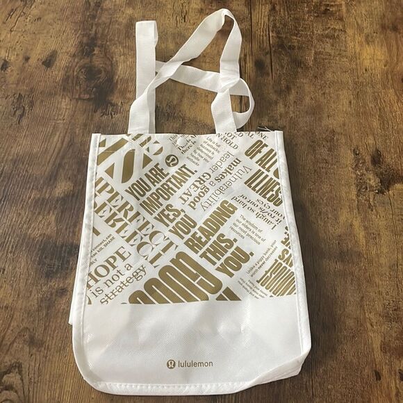 Lululemon reusable retail tote bag - Picture 1 of 4